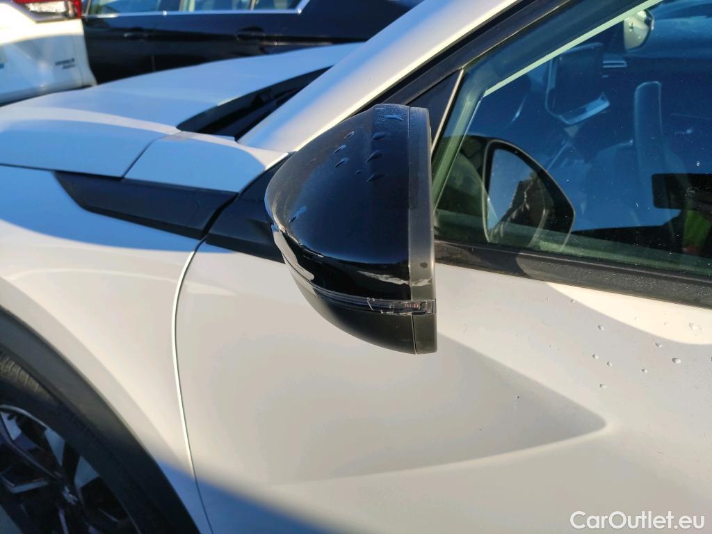  Peugeot  2008 PEUGEOT  / 2019 / 5P / todoterreno Allure BlueHDI 81kW (110CV) #12