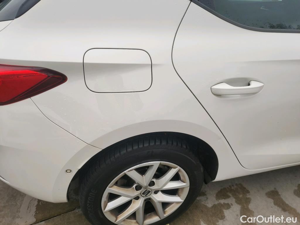  Land Rover  Discovery SEAT Nuevo León / 2020 / 5P / berlina con portón 2.0 TDI 110kW DSG-7 Style Go(SP) #3