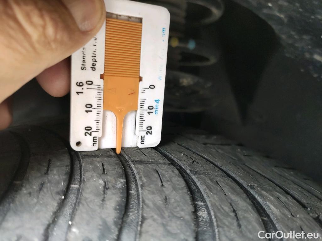  Peugeot  3008 PEUGEOT  / 2020 / 5P / todoterreno 1.5 BlueHDi 96kW (130CV) S&S Active Pack (AC3) #10