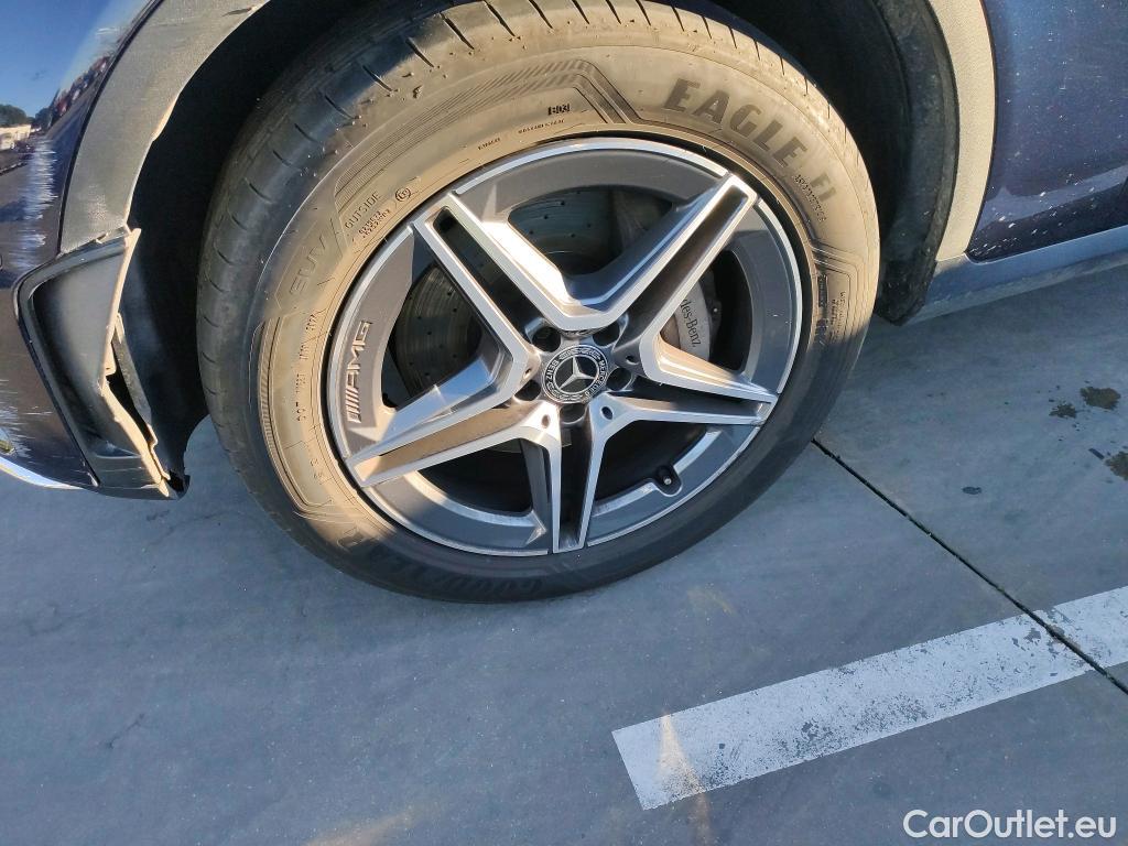  Mercedes  G-Klasee MERCEDES-BENZ GLC Coupé / 2019 / 5P / coupé GLC 300 de 4MATIC #3