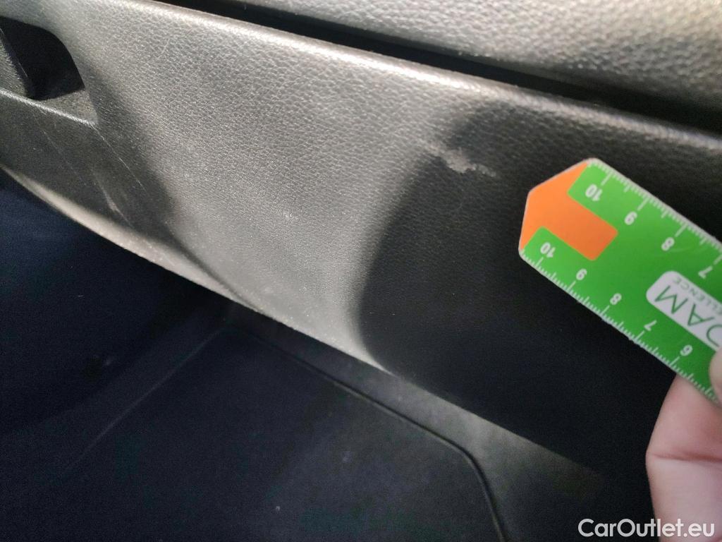  KIA  STONIC KIA  / 2017 / 5P / todoterreno 1.0 T-GDi 74kW (100CV) MHEV iMT Concept #10