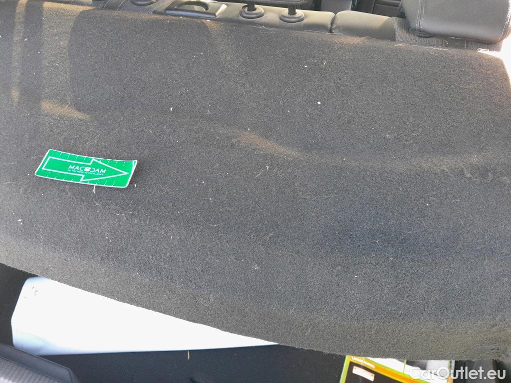  Peugeot  2008 PEUGEOT  / 2019 / 5P / todoterreno Allure Pack BlueHDI 81kW (110CV) #20