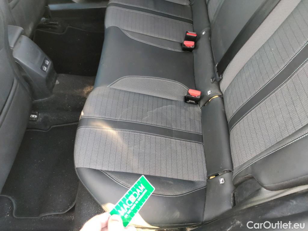  Peugeot  2008 PEUGEOT  / 2019 / 5P / todoterreno Allure BlueHDI 81kW (110CV) #14