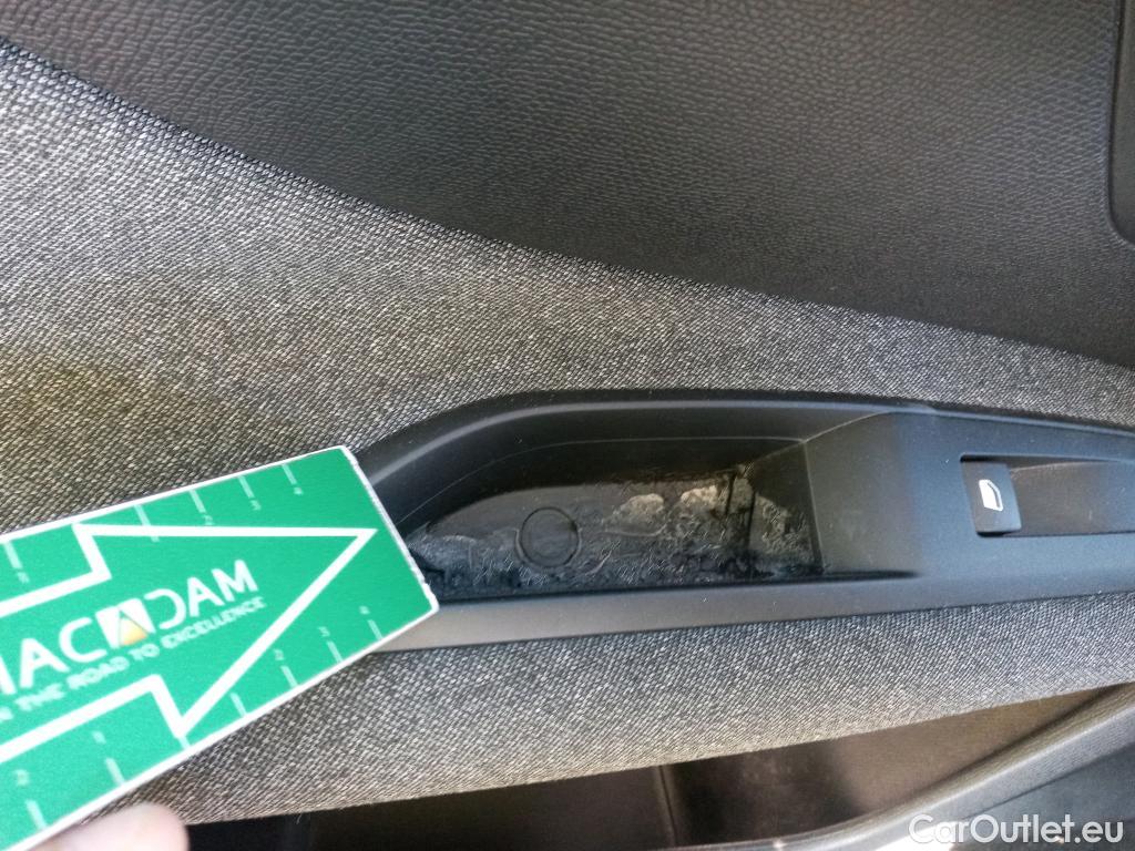  Peugeot  3008 PEUGEOT  / 2020 / 5P / 1.5 BlueHDi 96kW (130CV) S&S Active Pack #13