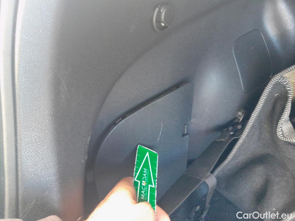  Nissan  Leaf NISSAN  / 2017 / 5P / berlina con portón 62kWh e+ N-Connecta #17