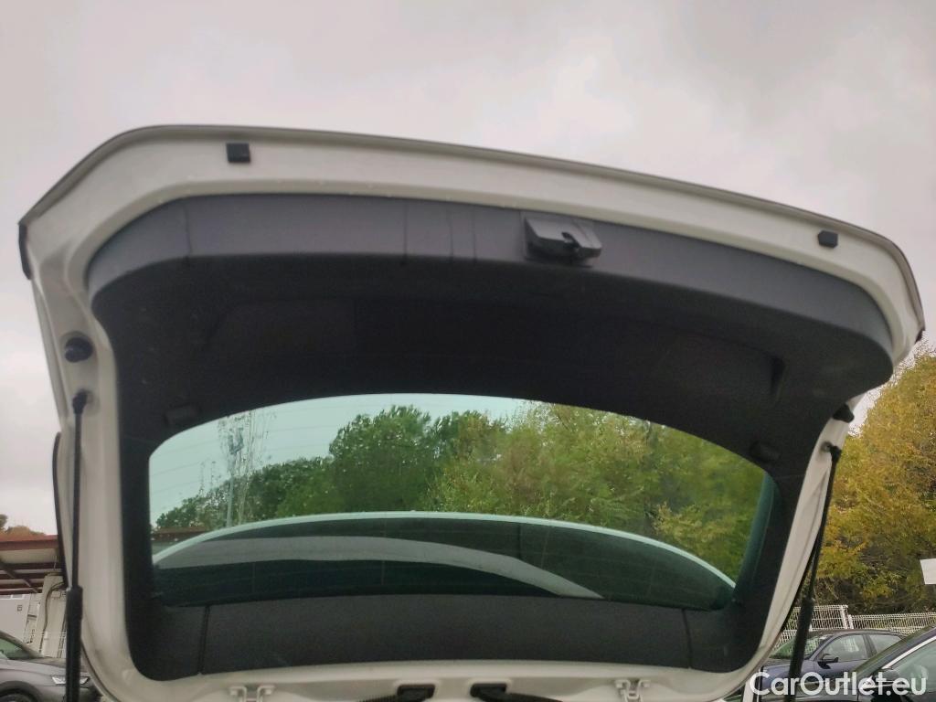  Land Rover  Discovery SEAT Nuevo León / 2020 / 5P / berlina con portón 2.0 TDI 110kW DSG-7 Style Go(SP) #34