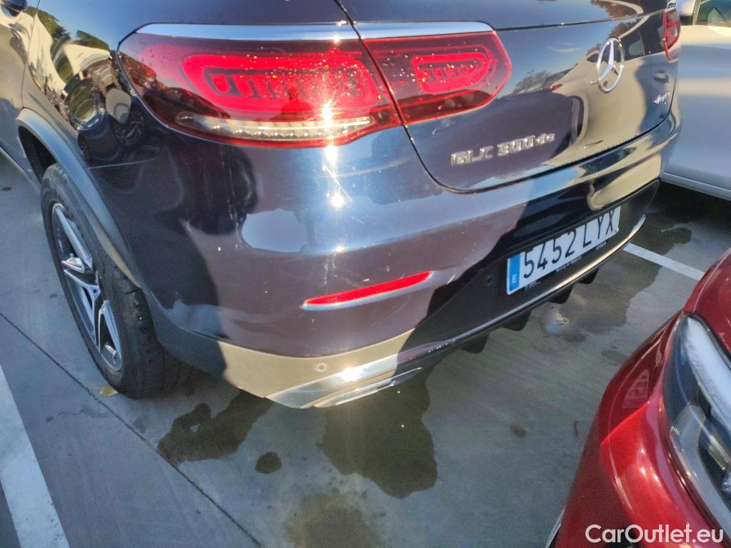  Mercedes  G-Klasee MERCEDES-BENZ GLC Coupé / 2019 / 5P / coupé GLC 300 de 4MATIC #24