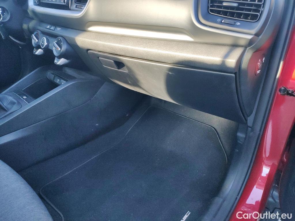  KIA  STONIC KIA  / 2017 / 5P / todoterreno 1.0 T-GDi 74kW (100CV) MHEV iMT Concept #9