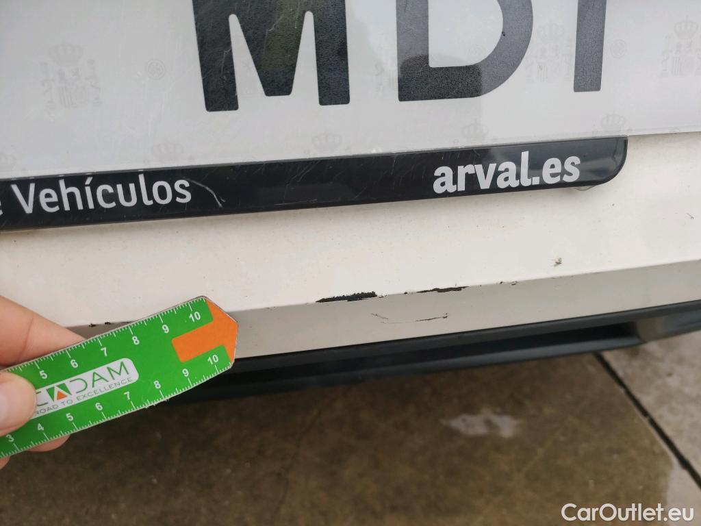  Land Rover  Discovery SEAT Nuevo León / 2020 / 5P / berlina con portón 2.0 TDI 110kW DSG-7 Style Go(SP) #37