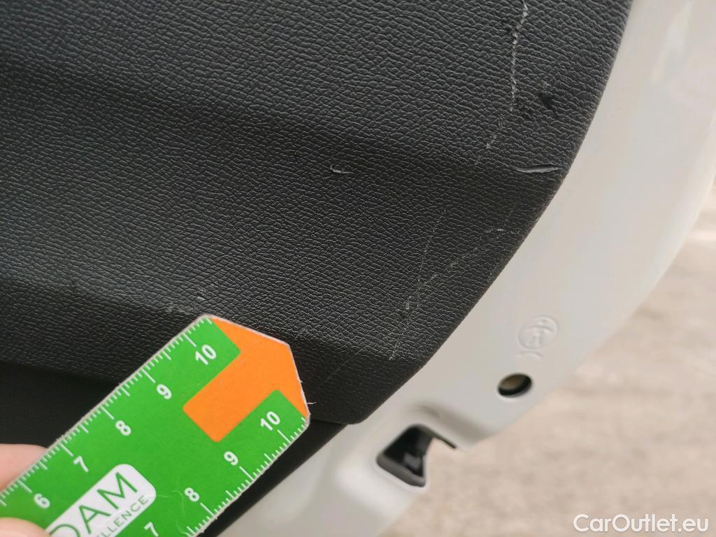  Land Rover  Discovery SEAT Nuevo León / 2020 / 5P / berlina con portón 2.0 TDI 110kW DSG-7 Style Go(SP) #29