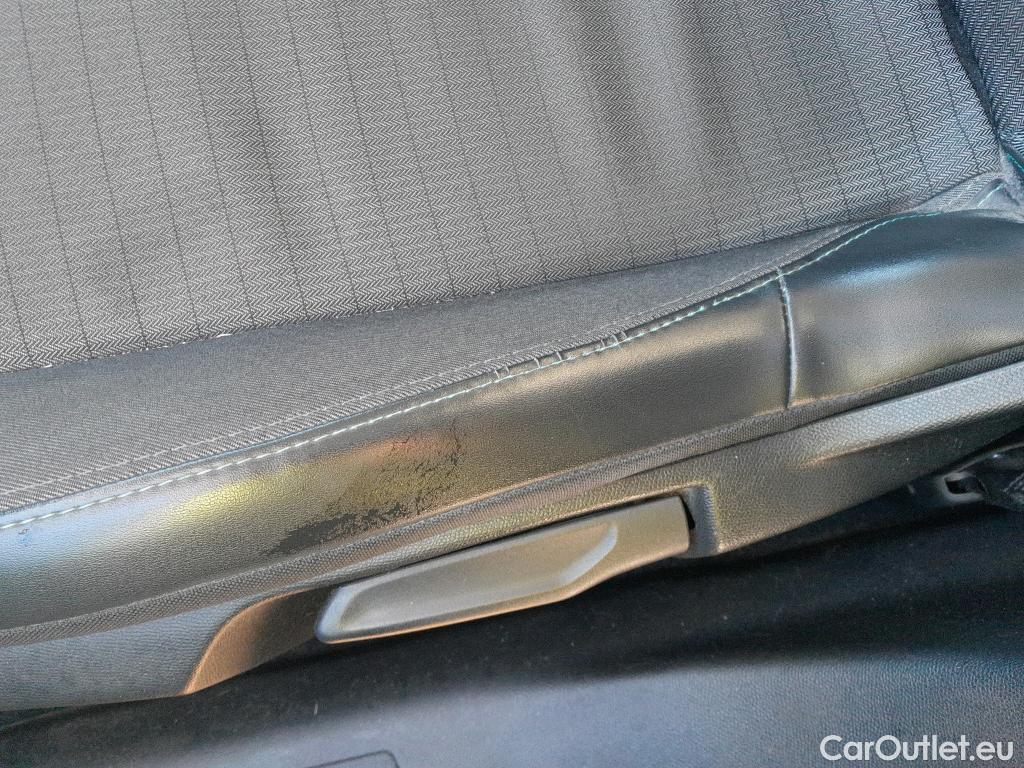  Peugeot  2008 PEUGEOT  / 2019 / 5P / todoterreno Allure Pack BlueHDI 81kW (110CV) #16