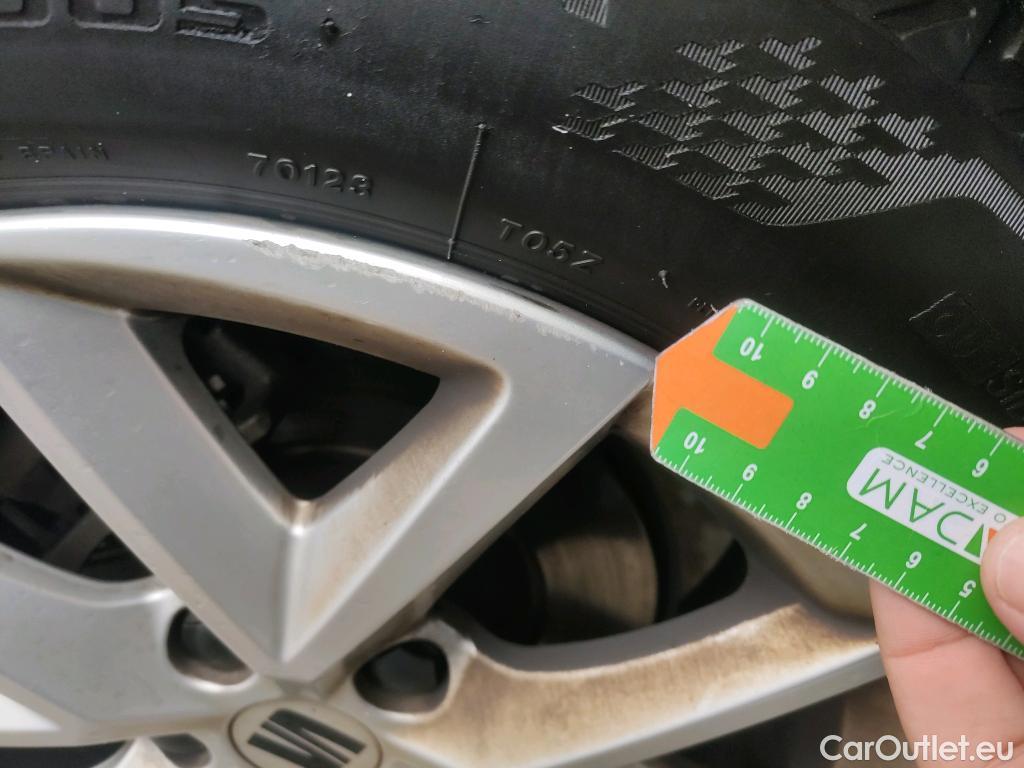  Land Rover  Discovery SEAT Nuevo León / 2020 / 5P / berlina con portón 2.0 TDI 110kW DSG-7 Style Go(SP) #23