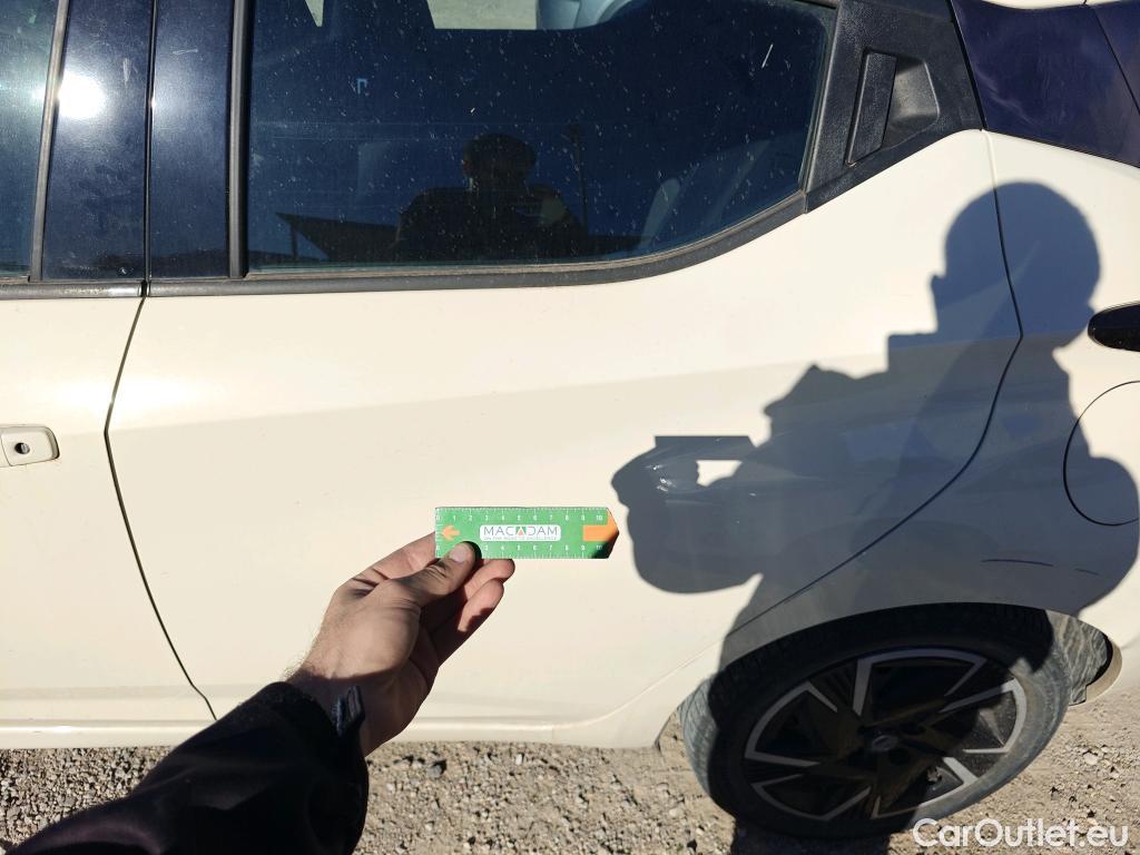  Nissan  Micra NISSAN  / 2017 / 5P / berlina con portón IG-T 68 kW (92 CV) E6D-F Acenta #30