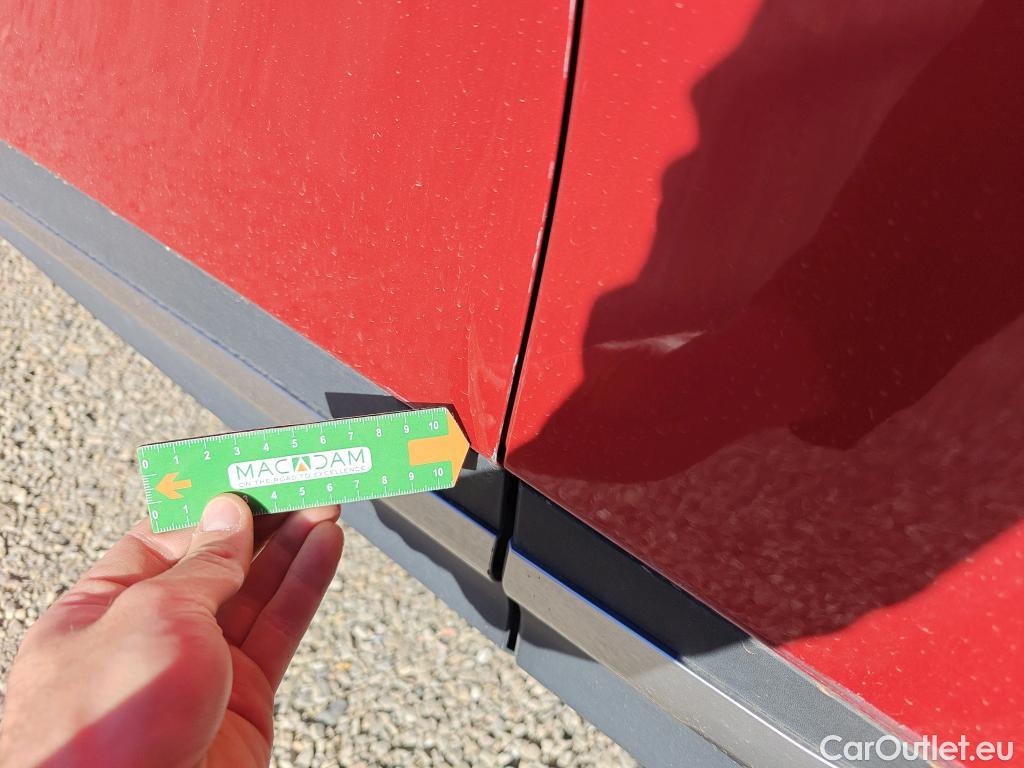  KIA  Sportage KIA  / 2022 / 5P / todoterreno 1.6 T-GDi HEV 171kW (230CV) Drive 4X2 #12