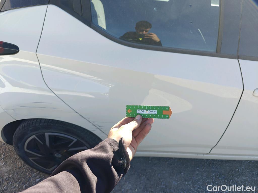  Nissan  Micra NISSAN  / 2017 / 5P / berlina con portón IG-T 68 kW (92 CV) E6D-F Acenta #7