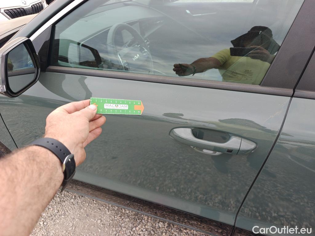  KIA  Niro KIA  / 2022 / 5P / crossover 1.6 GDi HEV 104kW (141CV) Drive #3