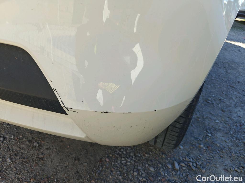  Nissan  Micra NISSAN  / 2017 / 5P / berlina con portón IG-T 68 kW (92 CV) E6D-F Acenta #23