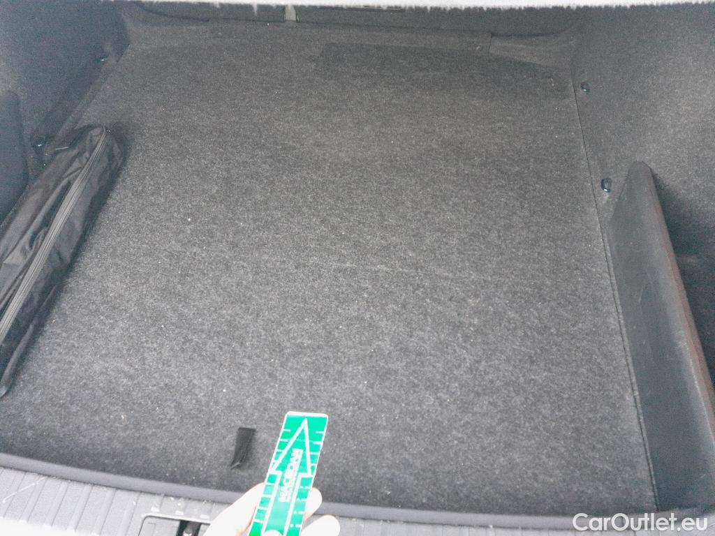  Skoda  Octavia SKODA  / 2020 / 5P / familiar Combi 2.0 TDI 110kW(150CV) DSG Ambition #8