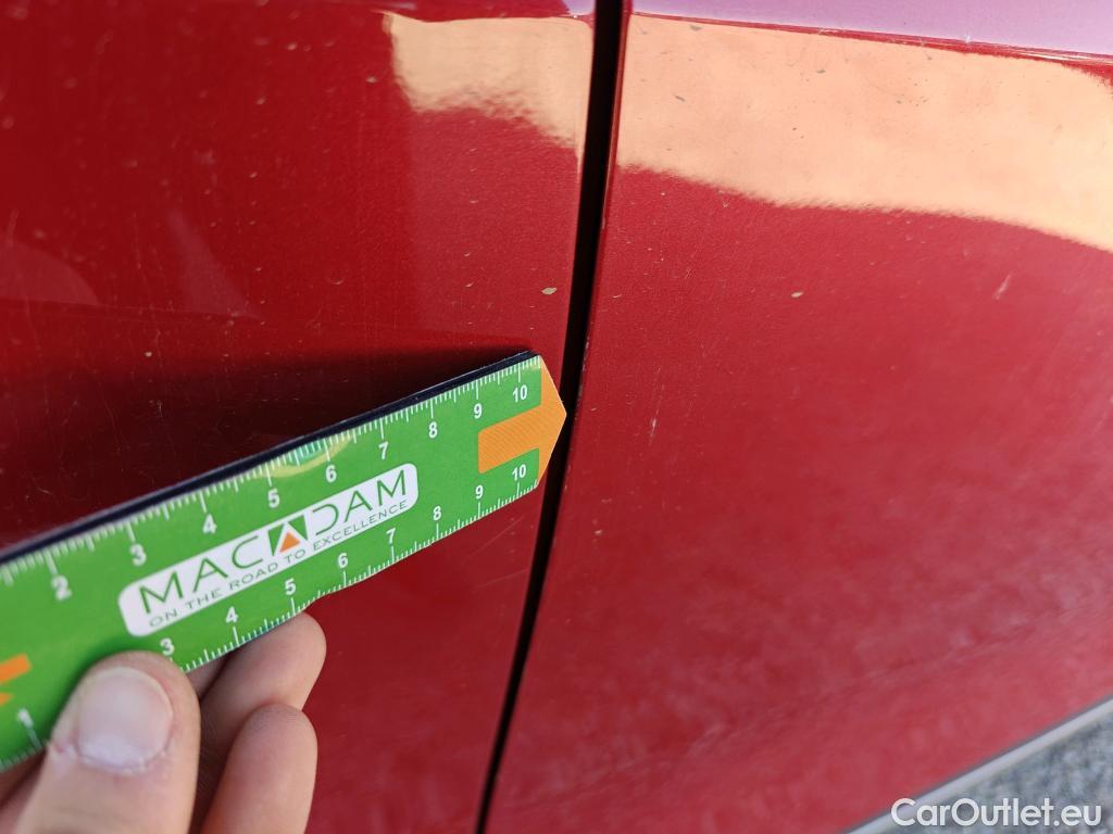  KIA  Sportage KIA  / 2022 / 5P / todoterreno 1.6 T-GDi HEV 171kW (230CV) Drive 4X2 #24