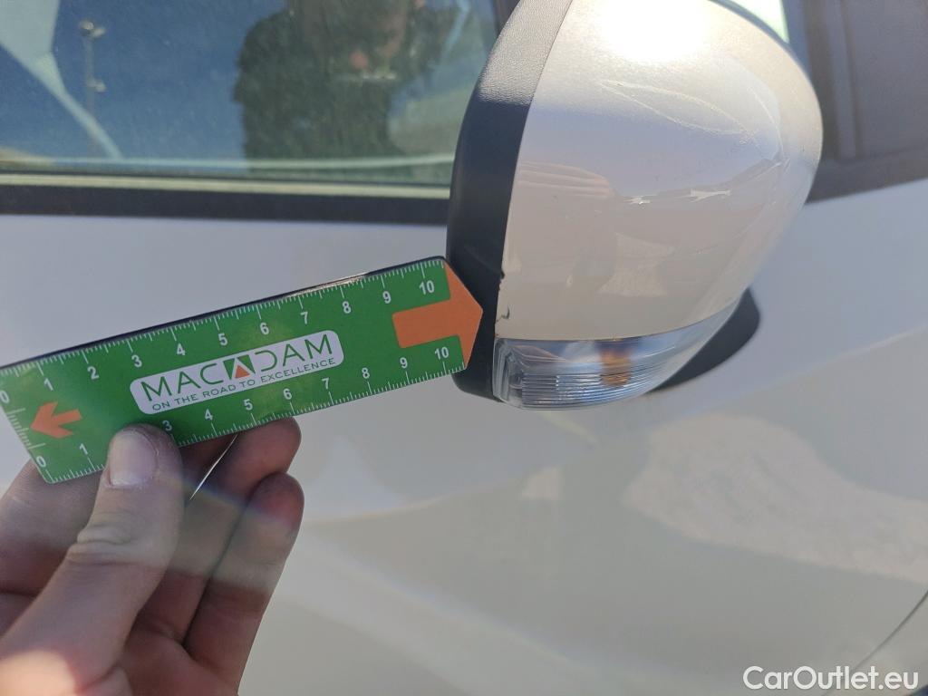  Nissan  Micra NISSAN  / 2017 / 5P / berlina con portón IG-T 68 kW (92 CV) E6D-F Acenta #46