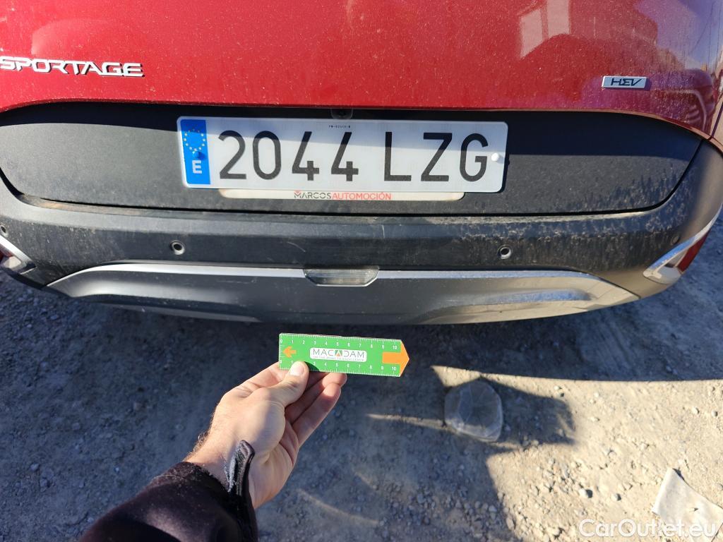  KIA  Sportage KIA  / 2022 / 5P / todoterreno 1.6 T-GDi HEV 171kW (230CV) Drive 4X2 #31