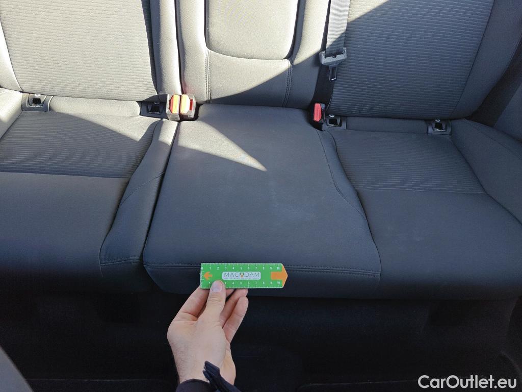  Land Rover  Discovery LAND ROVER  Sport / 2019 / 5P / todoterreno 2.0D eD4 150 PS FWD Manual Standard #16