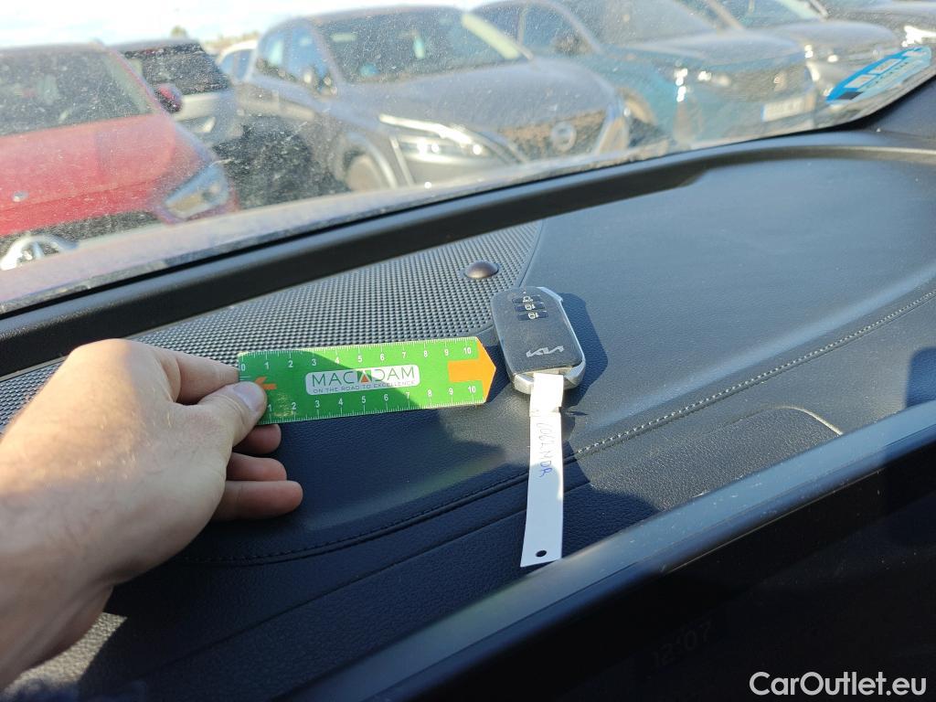  KIA  Sportage KIA  / 2022 / 5P / todoterreno 1.6 T-GDi HEV 171kW (230CV) GT-line 4X2 #2