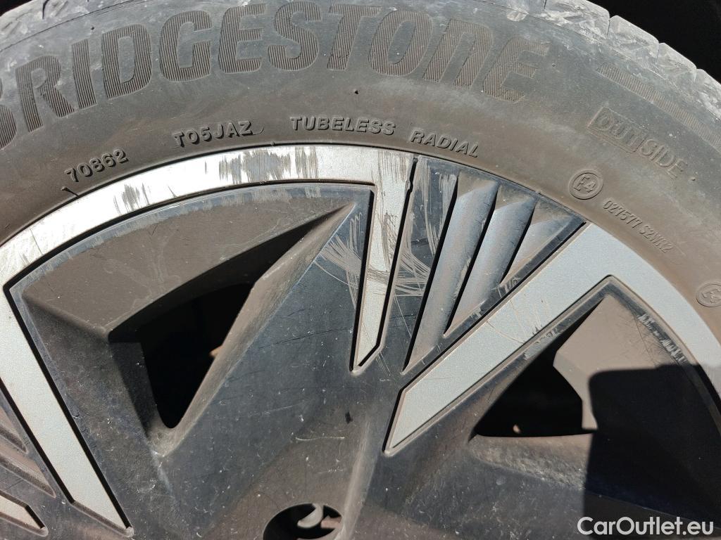  Nissan  Micra NISSAN  / 2017 / 5P / berlina con portón IG-T 68 kW (92 CV) E6D-F Acenta #34