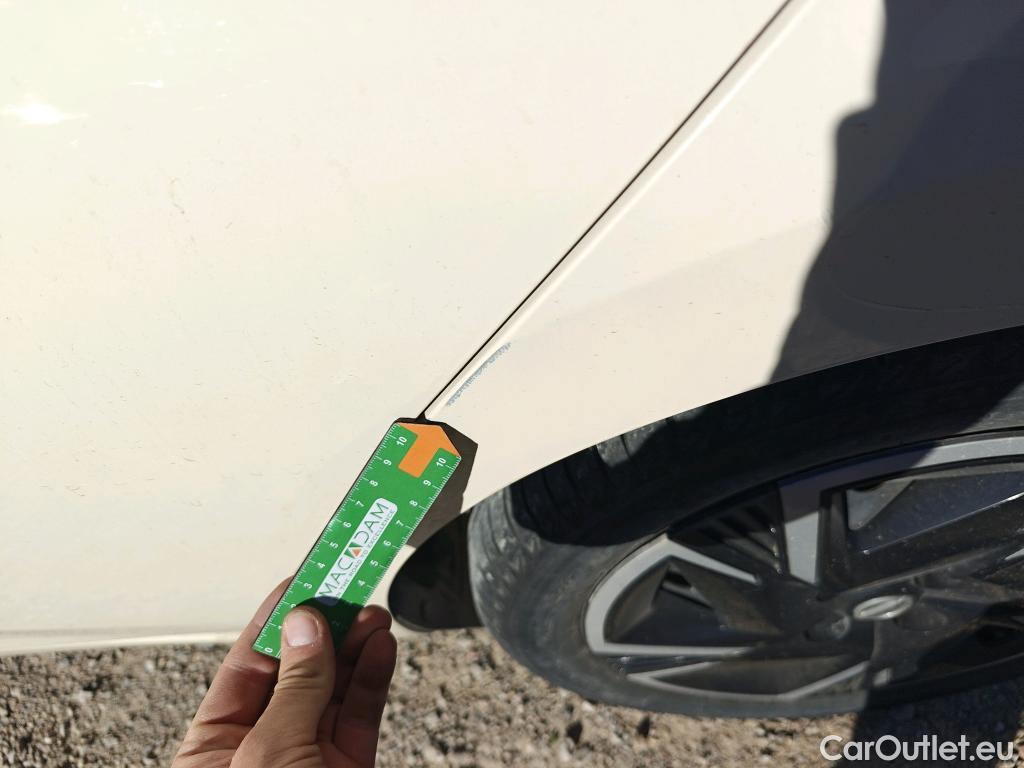  Nissan  Micra NISSAN  / 2017 / 5P / berlina con portón IG-T 68 kW (92 CV) E6D-F Acenta #14