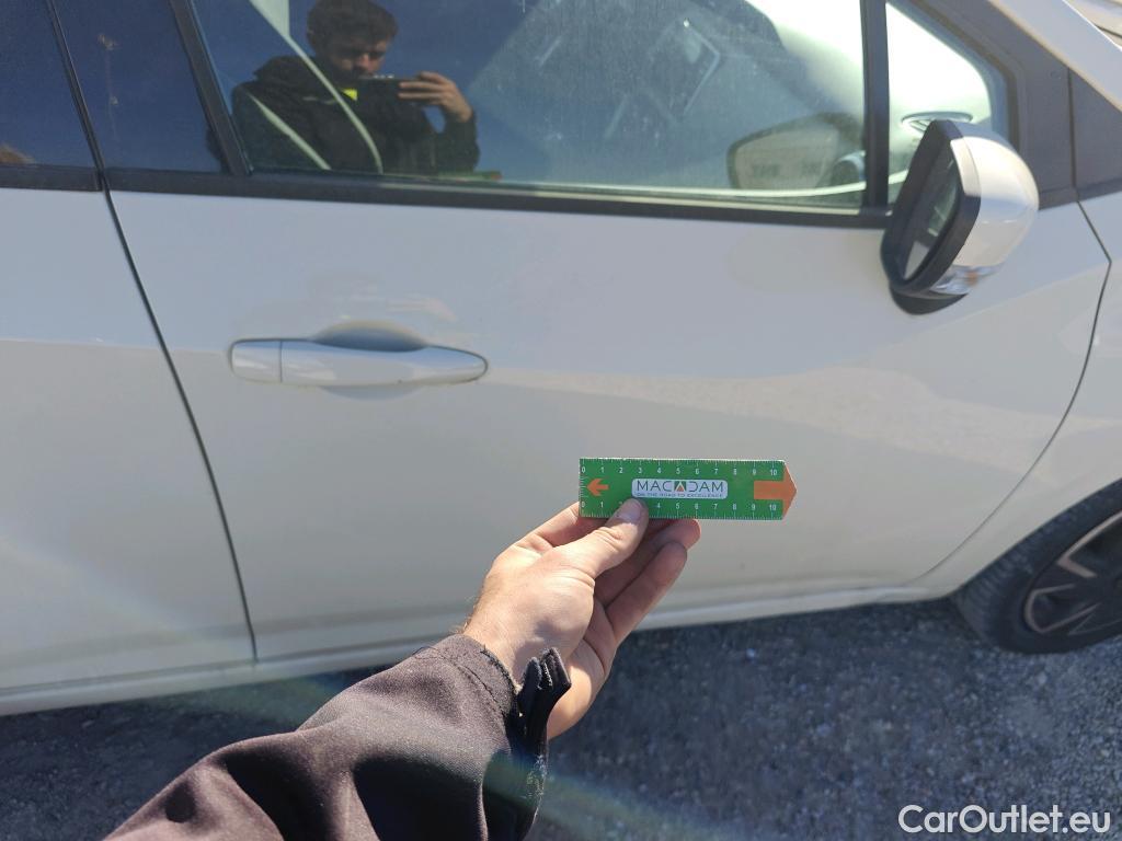  Nissan  Micra NISSAN  / 2017 / 5P / berlina con portón IG-T 68 kW (92 CV) E6D-F Acenta #40