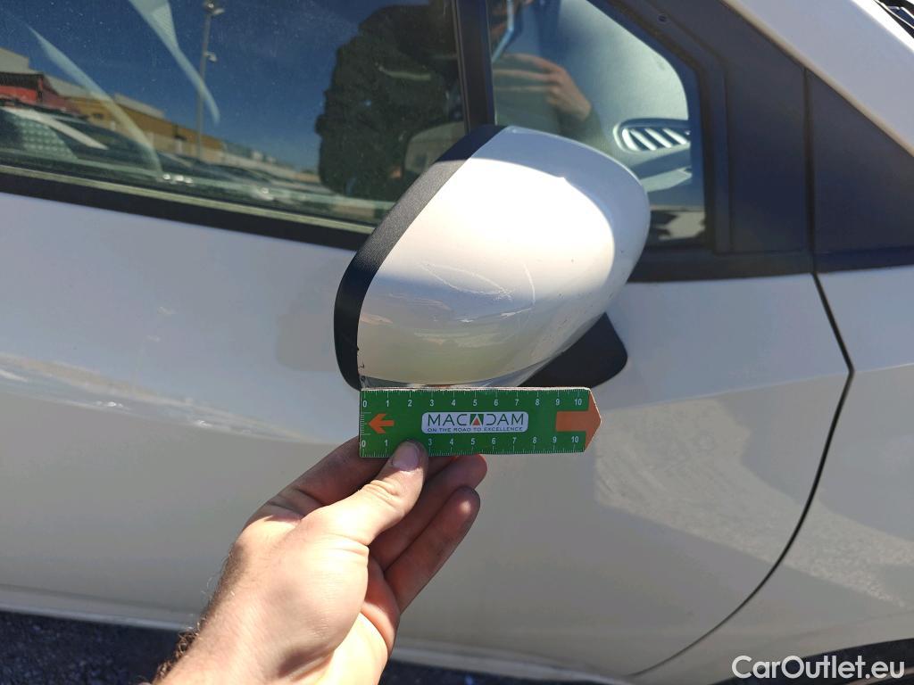  Nissan  Micra NISSAN  / 2017 / 5P / berlina con portón IG-T 68 kW (92 CV) E6D-F Acenta #45