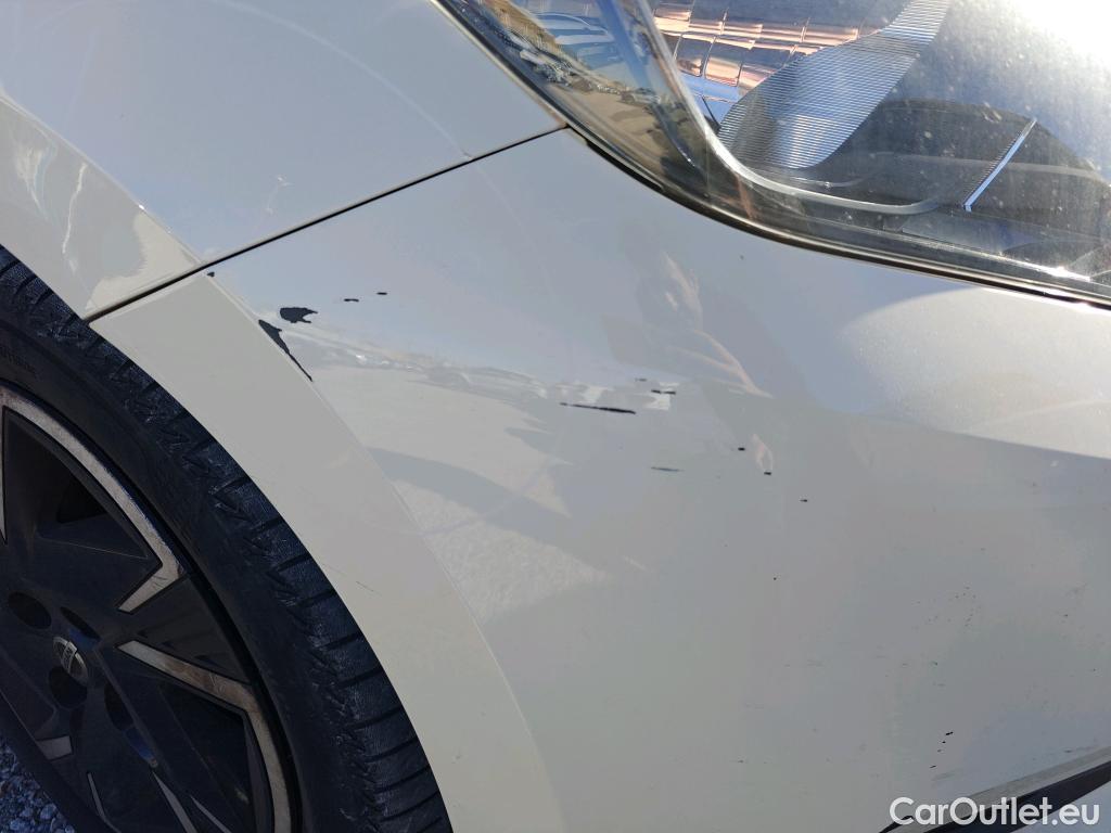  Nissan  Micra NISSAN  / 2017 / 5P / berlina con portón IG-T 68 kW (92 CV) E6D-F Acenta #25