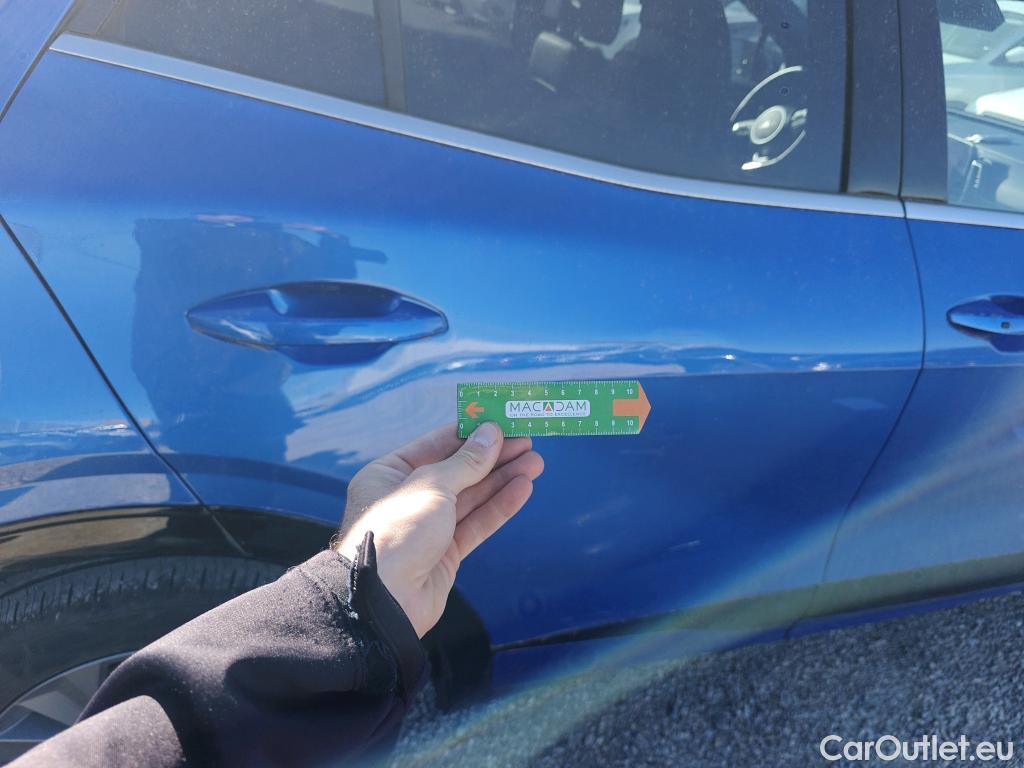  KIA  Sportage KIA  / 2022 / 5P / todoterreno 1.6 T-GDi HEV 171kW (230CV) GT-line 4X2 #3