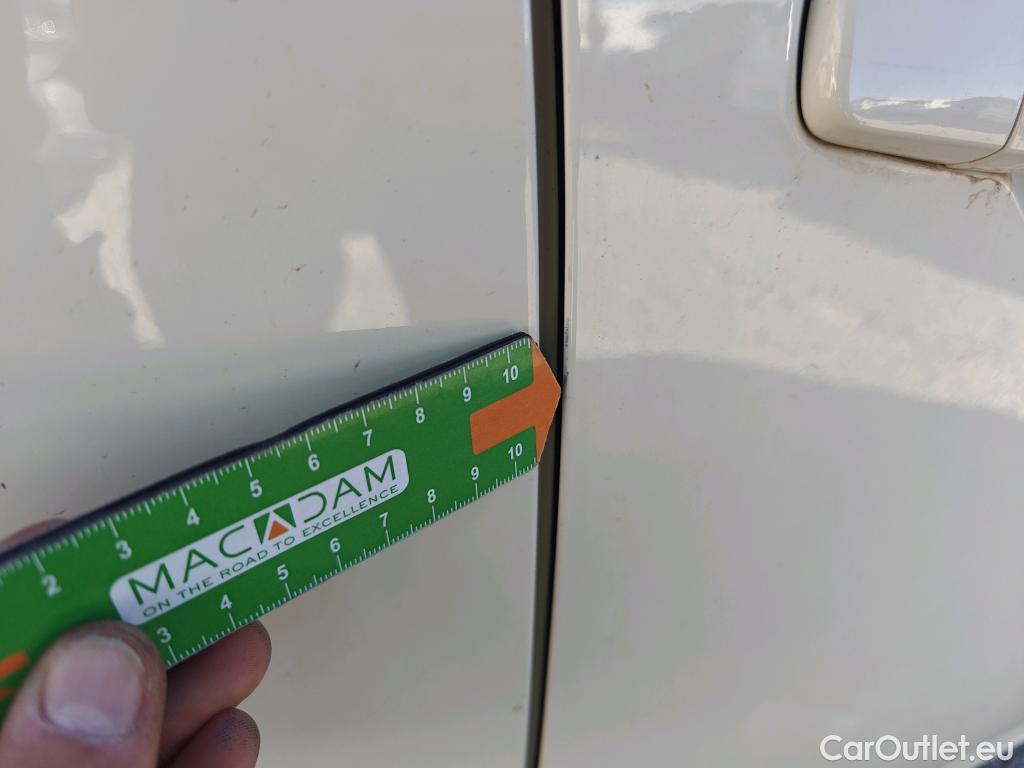  Nissan  Micra NISSAN  / 2017 / 5P / berlina con portón IG-T 68 kW (92 CV) E6D-F Acenta #42