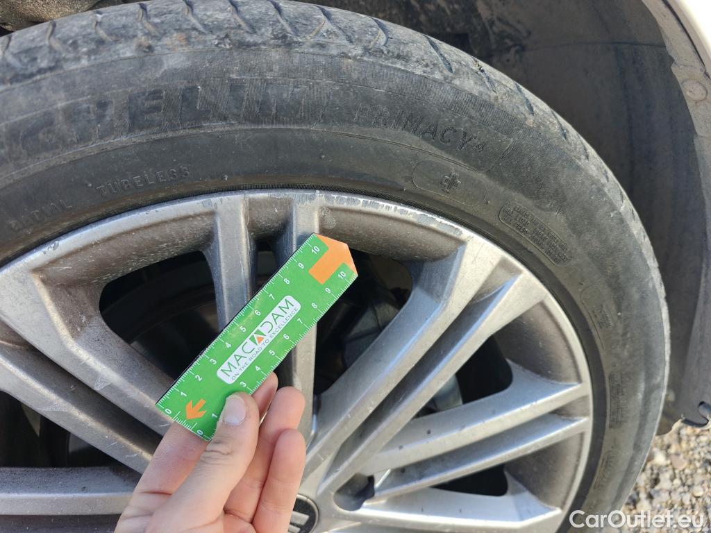  Seat  Leon SEAT León / 2016 / 5P / berlina con portón 2.0 TDI 110kW DSG-7 S&S Xcellence Ed Pl #38