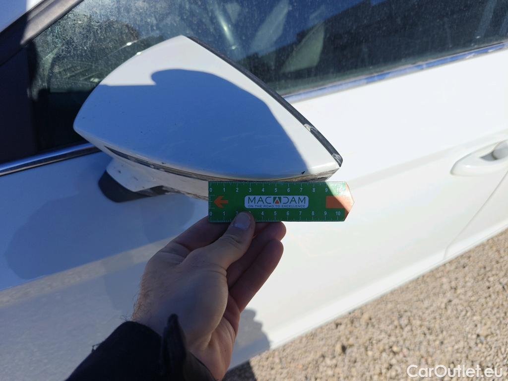  Seat  Leon SEAT León / 2016 / 5P / berlina con portón 2.0 TDI 110kW DSG-7 S&S Xcellence Ed Pl #56