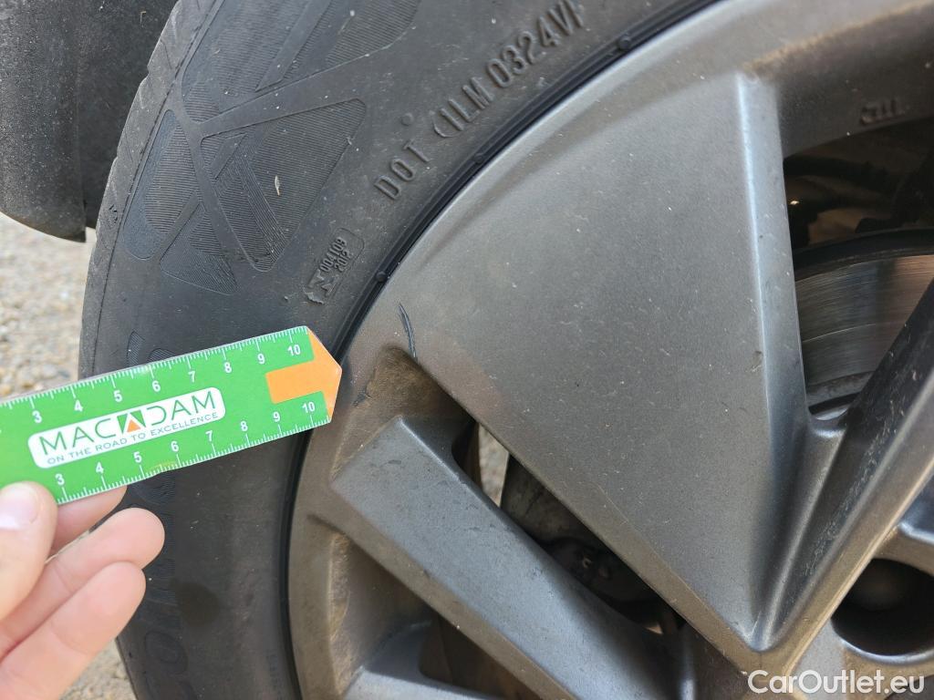  Nissan  Qashqai NISSAN  / 2021 / 5P / todoterreno DIG-T 116kW (158CV) mHEV Xtronic Acenta (AC2) #38