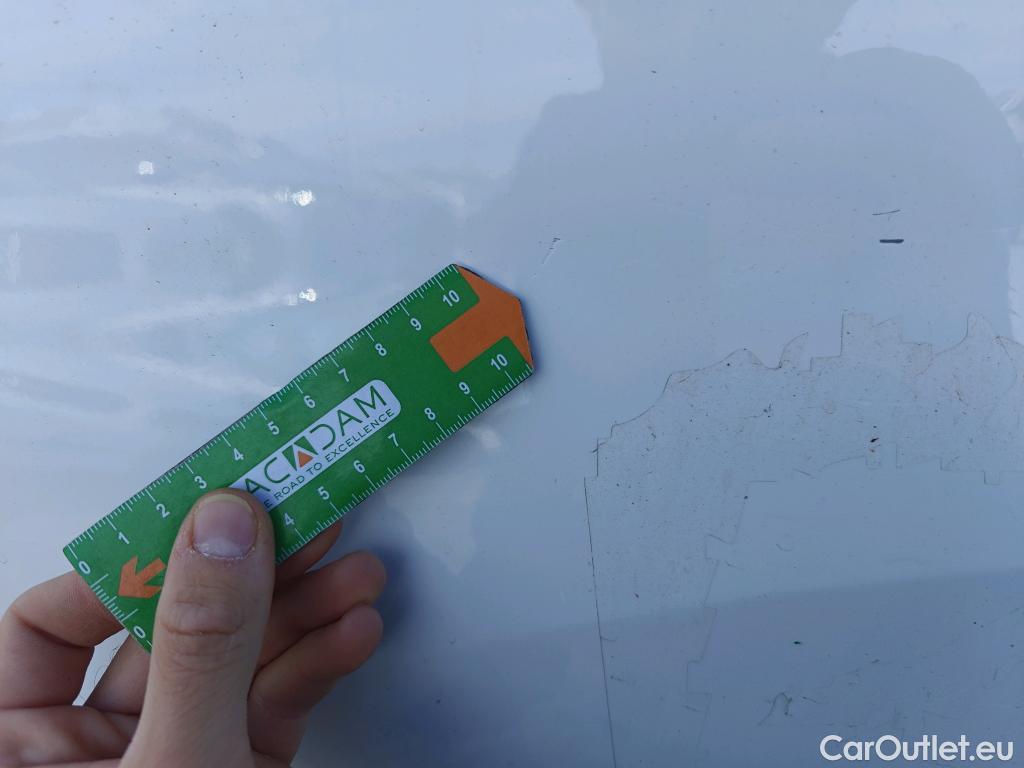  Peugeot  208 PEUGEOT e- / 2019 / 5P / berlina con portón Eléctrico Active #17