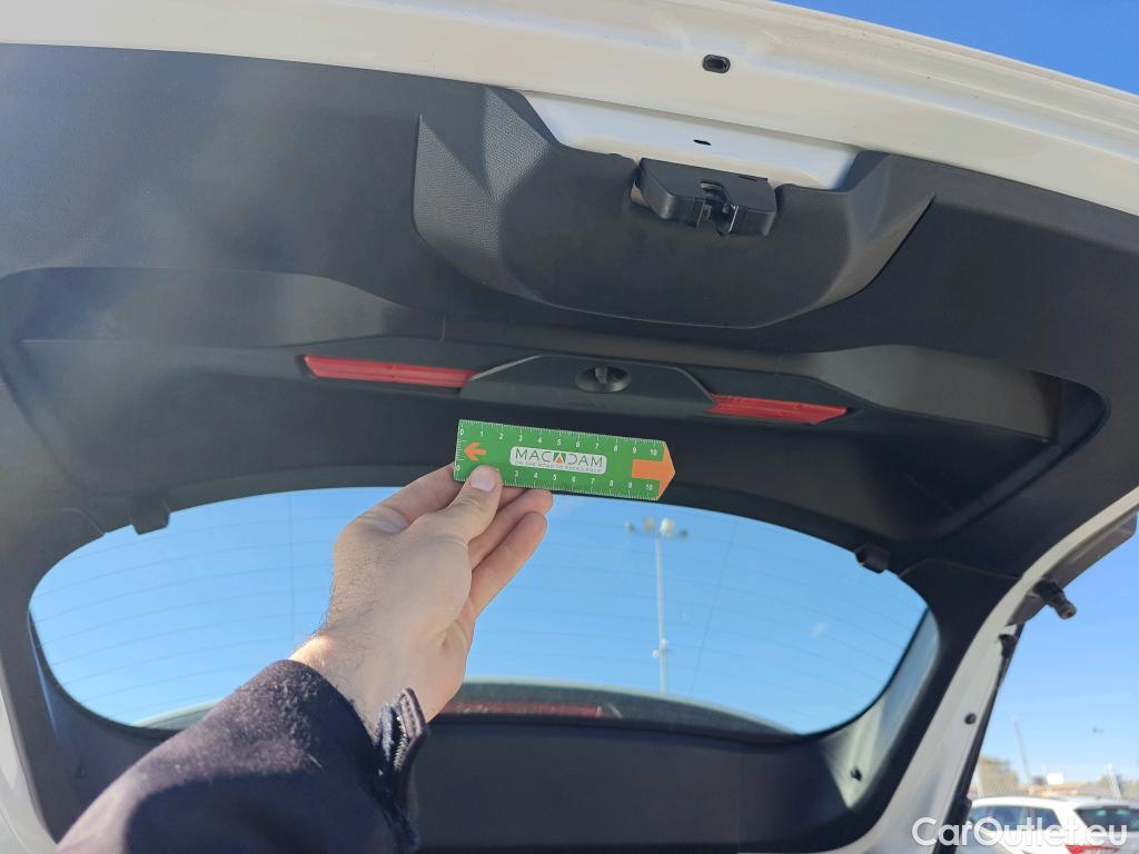  Peugeot  2008 PEUGEOT  / 2019 / 5P / todoterreno Active BlueHDI 81kW (110CV) #20