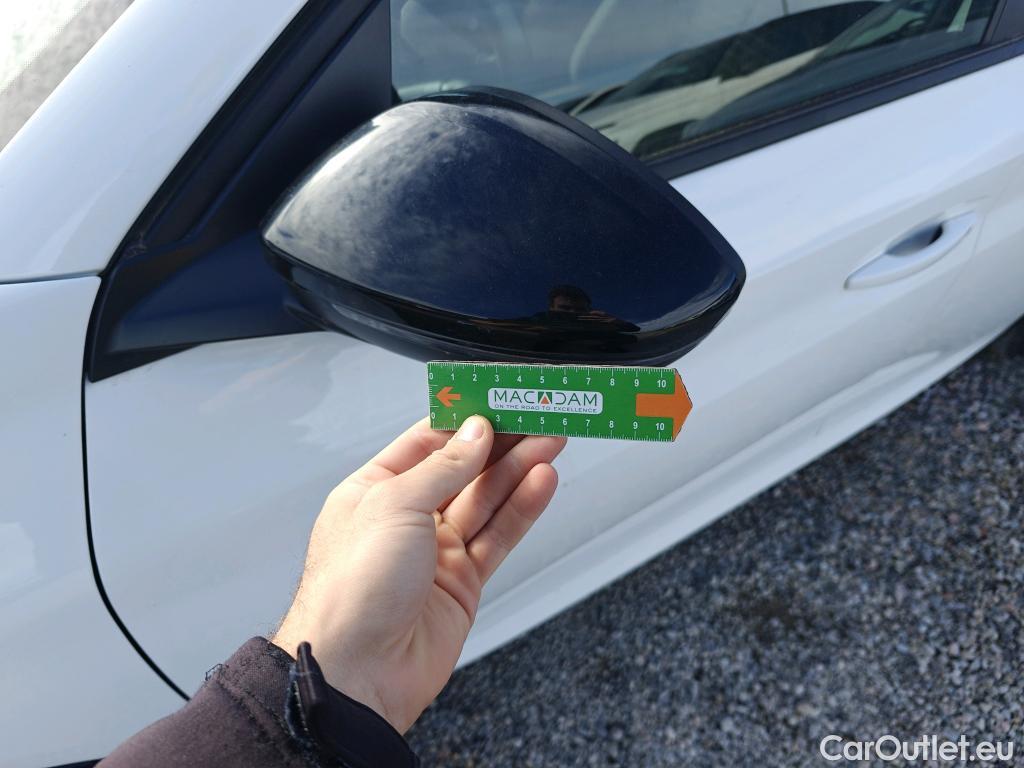  Peugeot  208 PEUGEOT e- / 2019 / 5P / berlina con portón Eléctrico Active #53