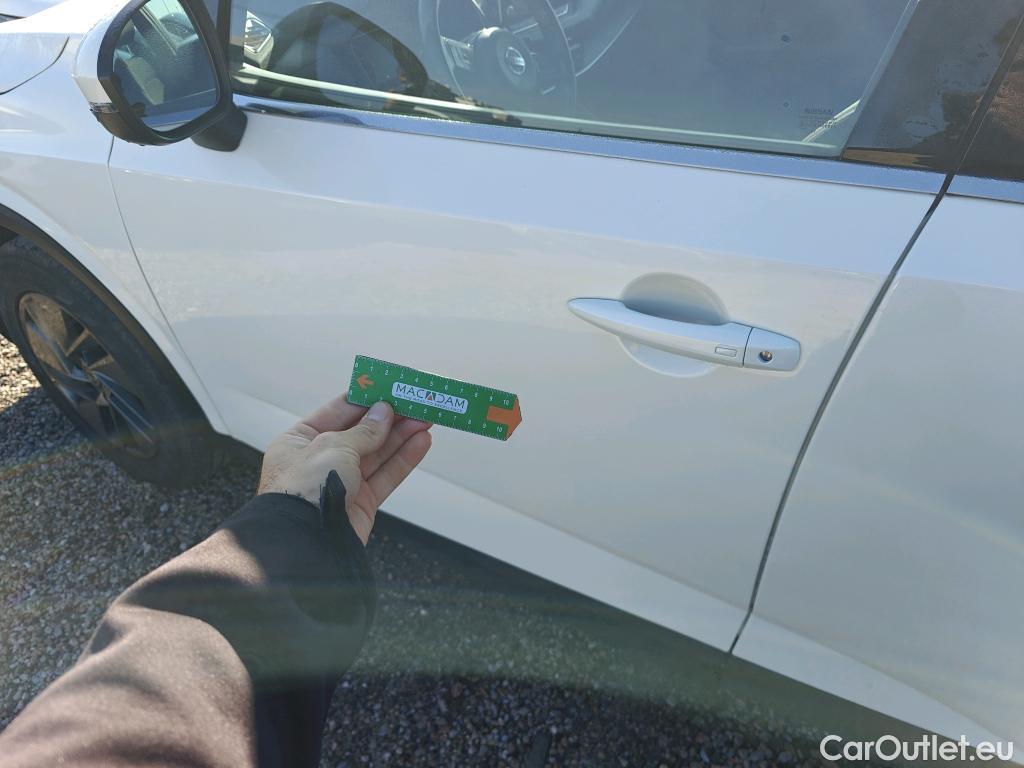  Nissan  Qashqai NISSAN  / 2021 / 5P / todoterreno DIG-T 116kW (158CV) mHEV Xtronic Acenta (AC2) #41