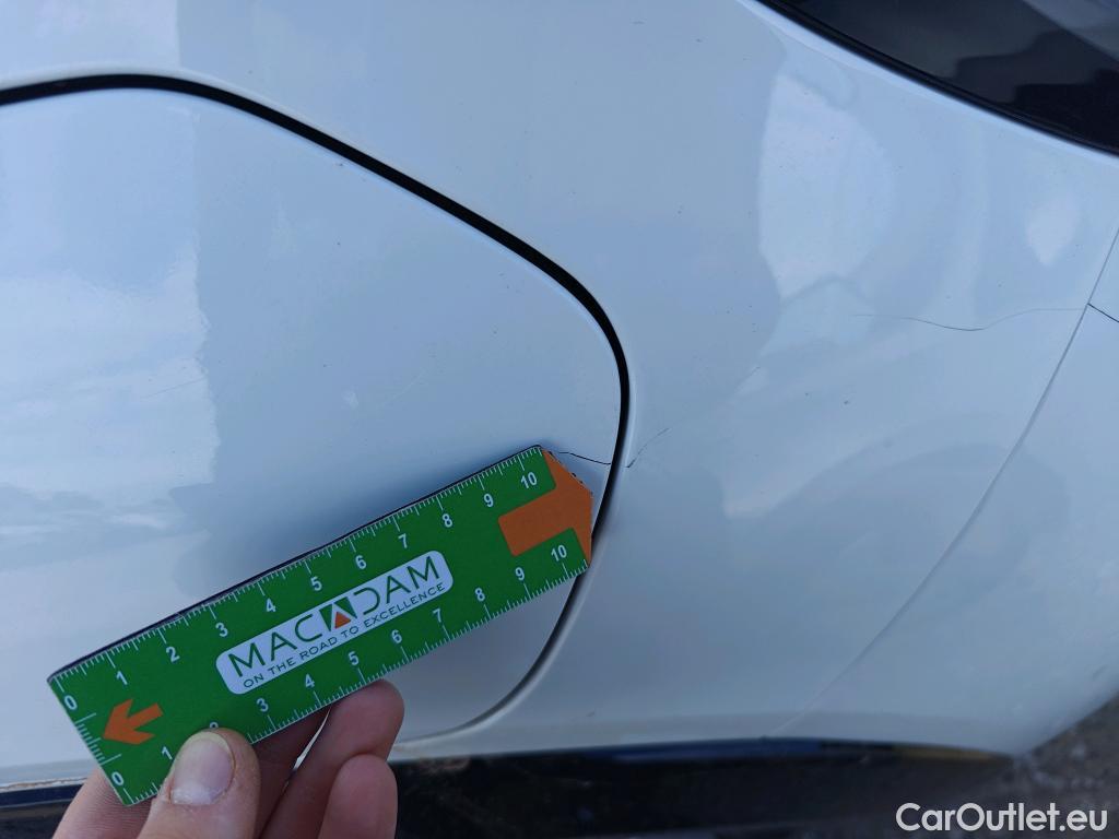  Peugeot  208 PEUGEOT e- / 2019 / 5P / berlina con portón Eléctrico Active #28