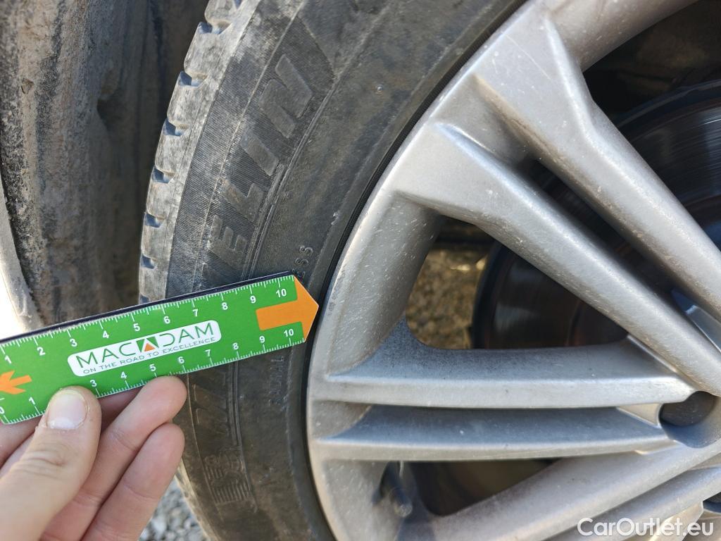  Seat  Leon SEAT León / 2016 / 5P / berlina con portón 2.0 TDI 110kW DSG-7 S&S Xcellence Ed Pl #55