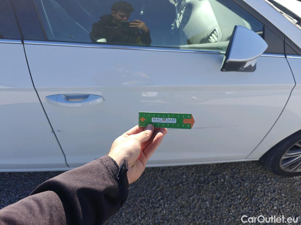  Seat  Leon SEAT León / 2016 / 5P / berlina con portón 2.0 TDI 110kW DSG-7 S&S Xcellence Ed Pl #10