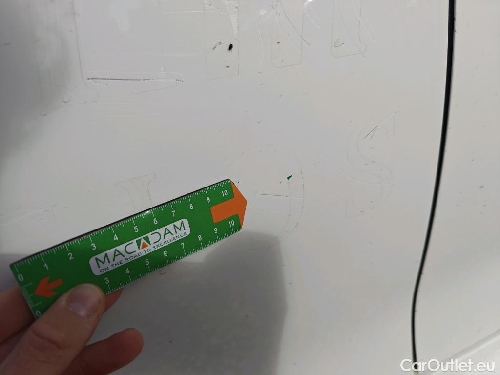  Peugeot  208 PEUGEOT e- / 2019 / 5P / berlina con portón Eléctrico Active #33