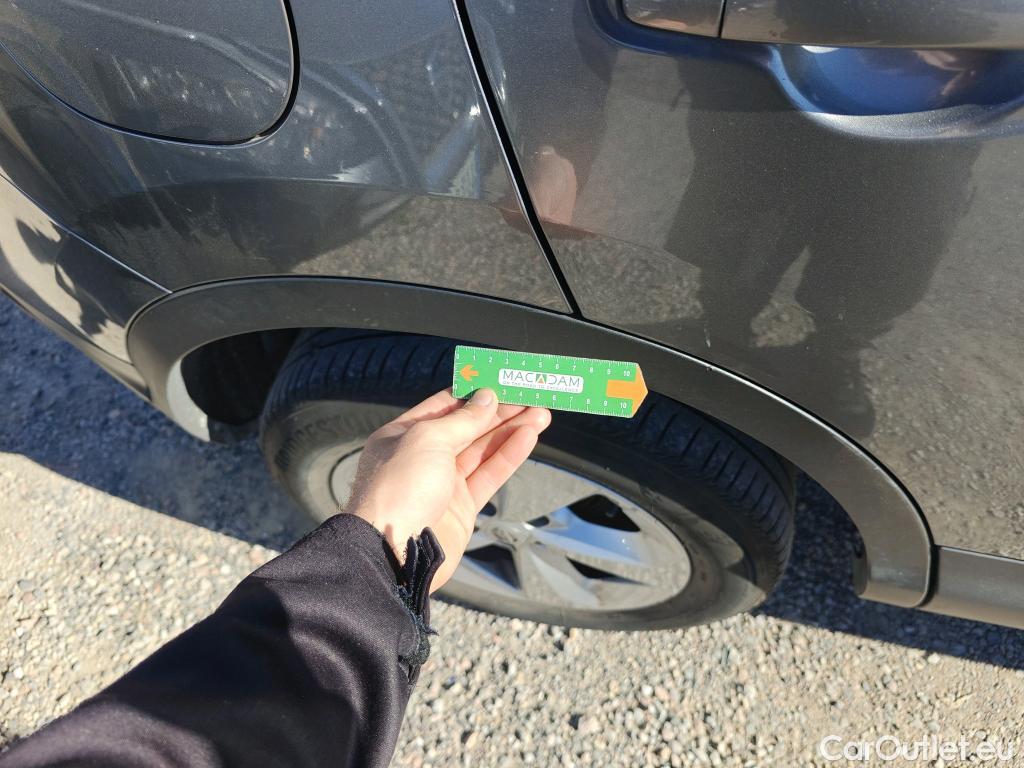  Nissan  Qashqai NISSAN  / 2017 / 5P / todoterreno dCi 85 kW (115 CV) E6D ACENTA (AC) #44