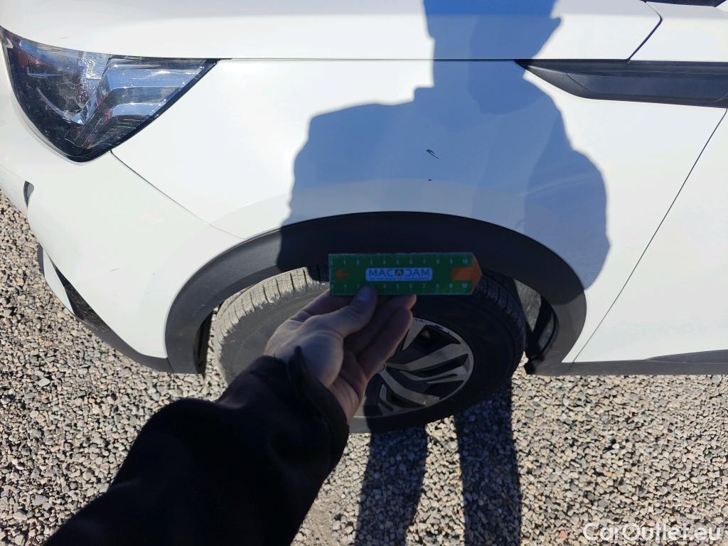  Peugeot  2008 PEUGEOT  / 2019 / 5P / todoterreno Active BlueHDI 81kW (110CV) #59