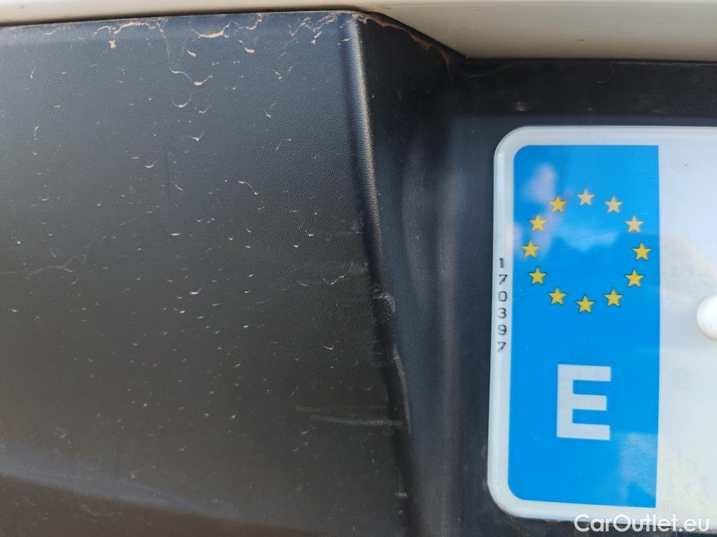  Peugeot  208 PEUGEOT e- / 2019 / 5P / berlina con portón Eléctrico Active #58