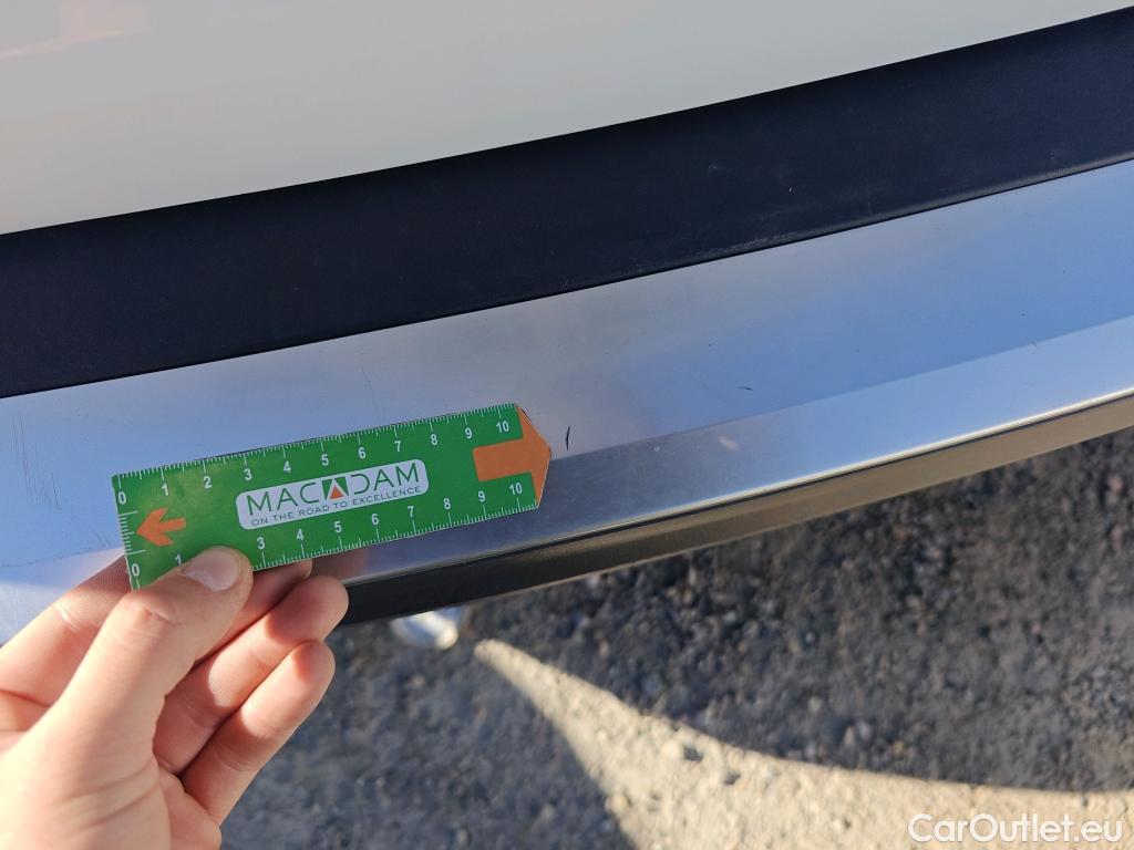  Peugeot  2008 PEUGEOT  / 2019 / 5P / todoterreno Active BlueHDI 81kW (110CV) #63