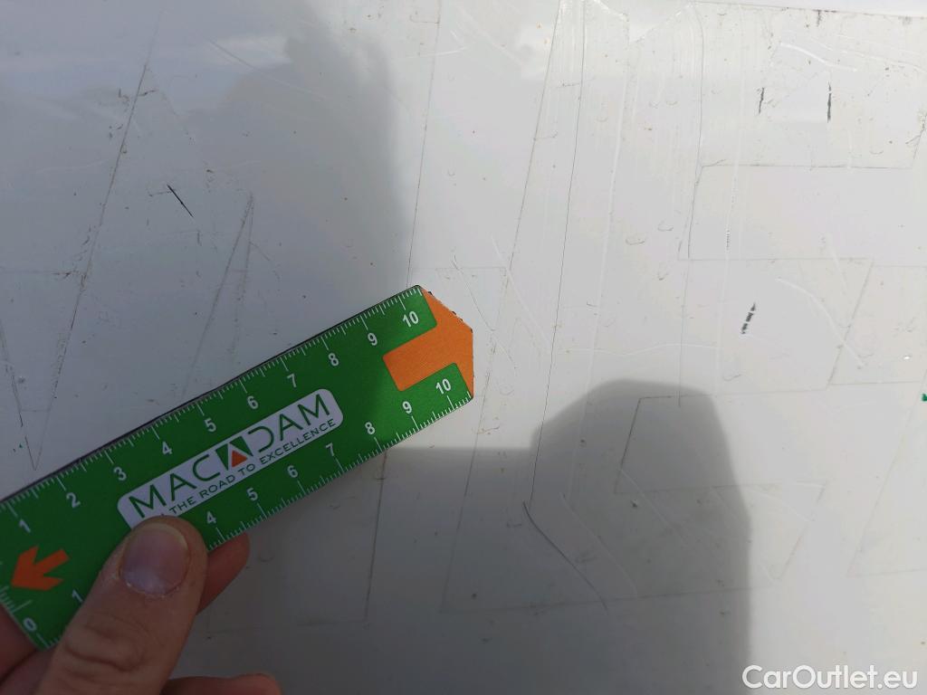  Peugeot  208 PEUGEOT e- / 2019 / 5P / berlina con portón Eléctrico Active #24